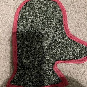 Norwex veggie mitt brand new